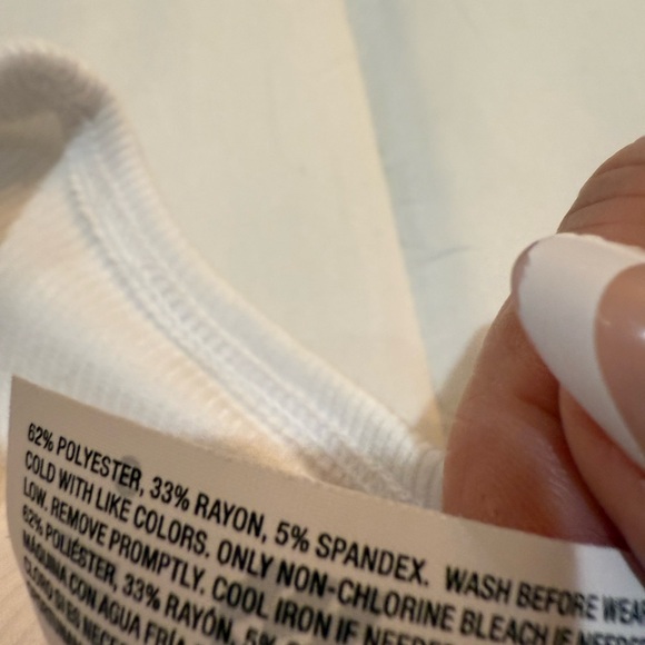 All in motion White Long sleeved Tee with Knot Detail NWT Size Small - Picture 5 of 7